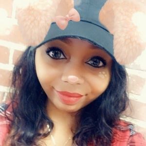 Meet your Posher, Melanie